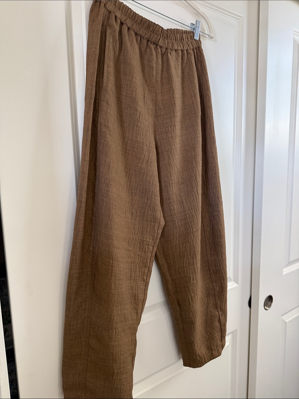 Max Studio Brown Elastic-Waist Barrel leg Trousers - Picture 3 of 5